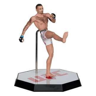 UFC Posed PVC Statue Max Holloway 18 cm